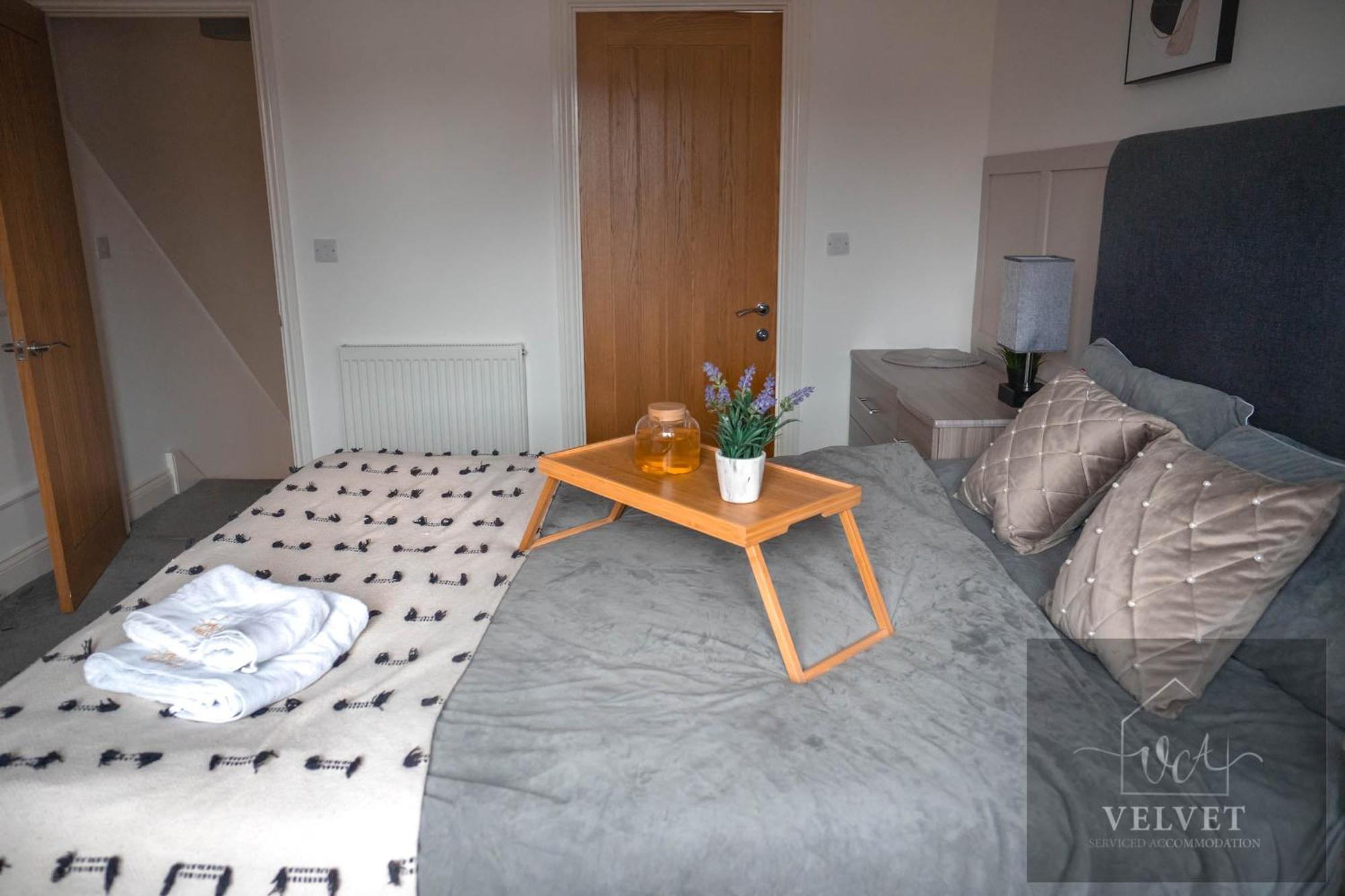 1 Bed House , Free Wifi,Free Parking,Leasure,Business Apartment Swansea Exterior photo