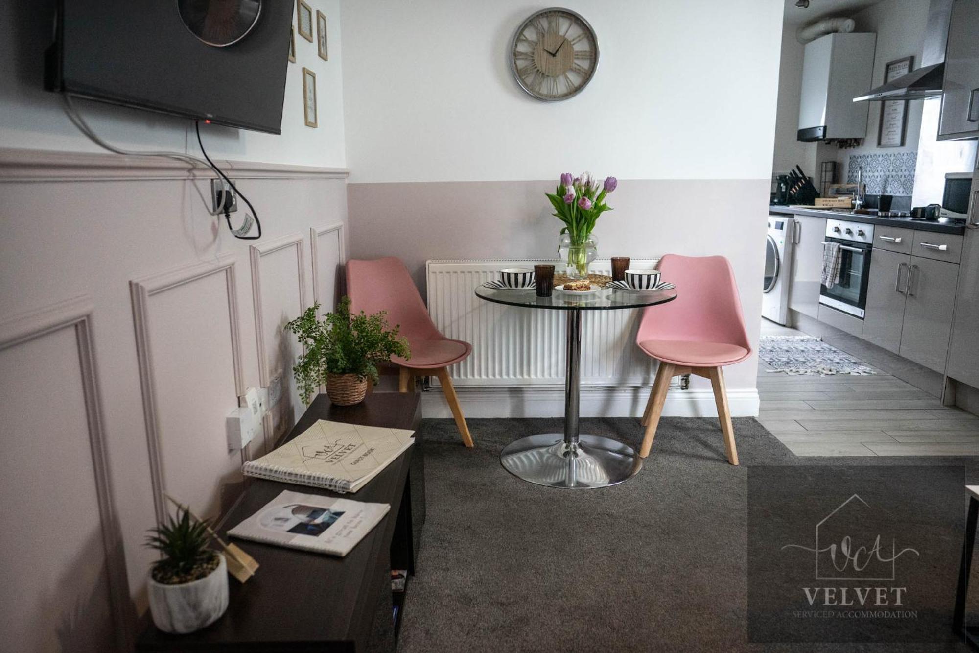 1 Bed House , Free Wifi,Free Parking,Leasure,Business Apartment Swansea Exterior photo
